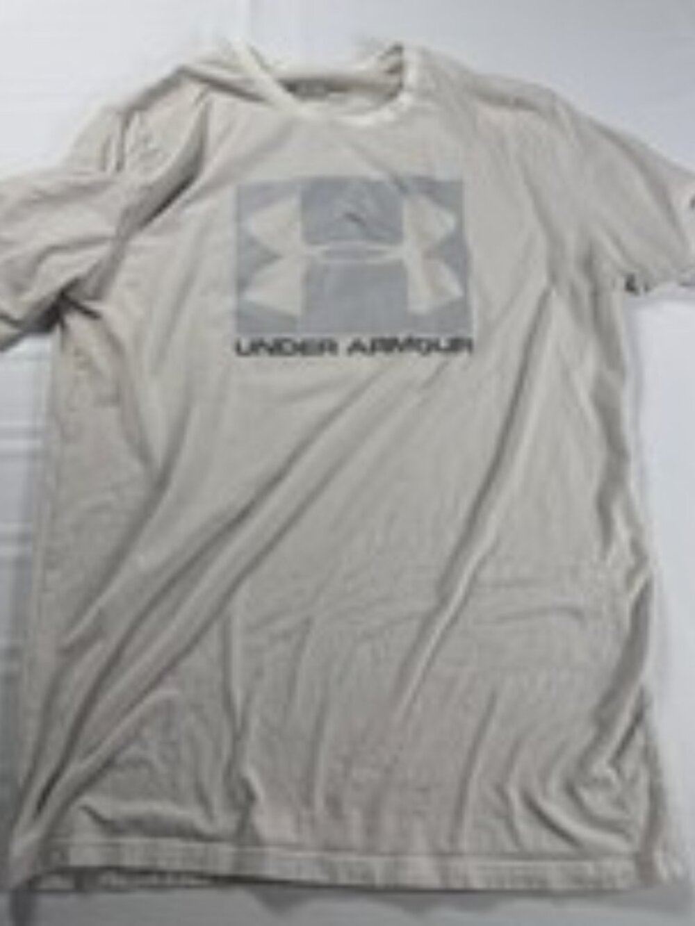 Under Armour Shirt Mens Medium Gray HeatGear Short Sleeve Boxed Logo GUC